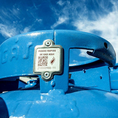 Металл отслеживая штрихкод цилиндра LPG маркирует вертикальный ярлык QR